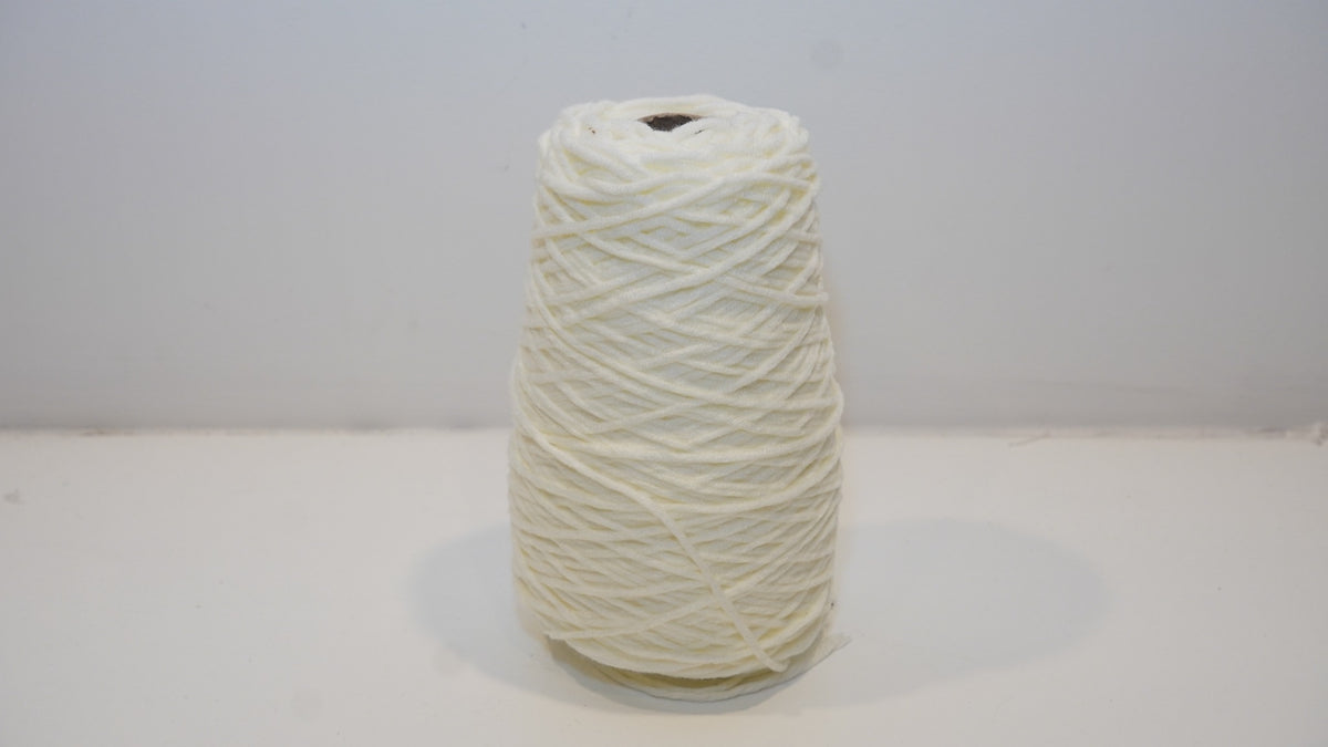 Ivory tufting yarn single skein detail view